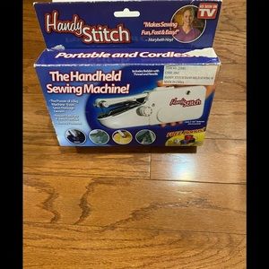 HANDY STITCH PORTABLE CORDLESS HANDHELD SEWING MACHINE
